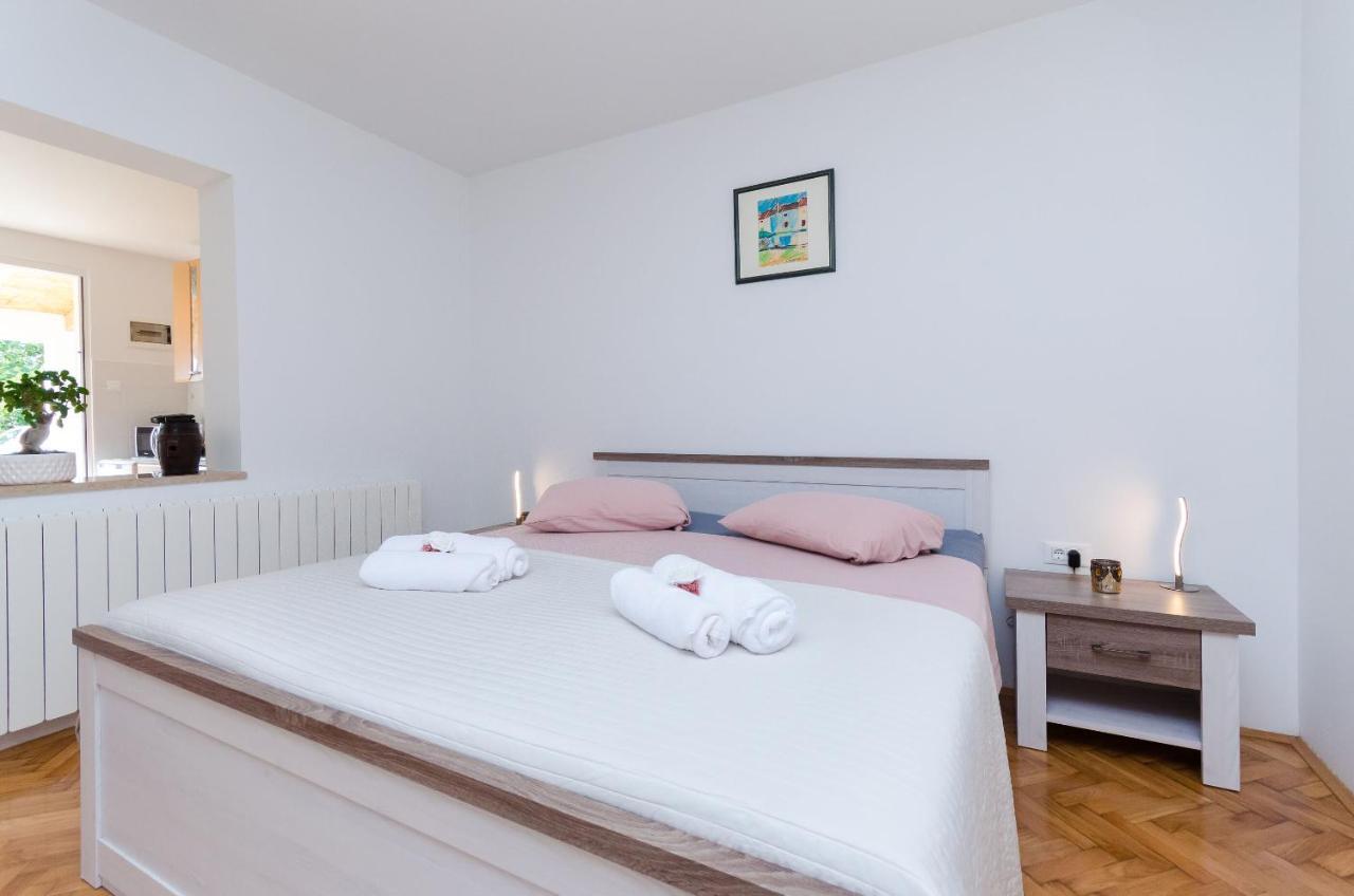 Apartment Zdenko Rovinj Exterior photo